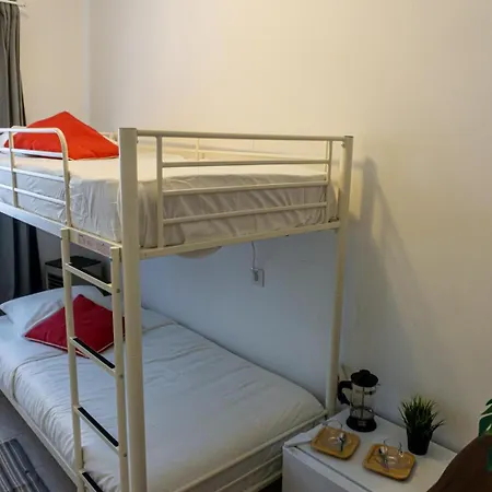 Aconchego De Quartos No Centro De Homestay Faro