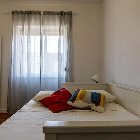 Homestay Aconchego De Quartos No Centro De Faro